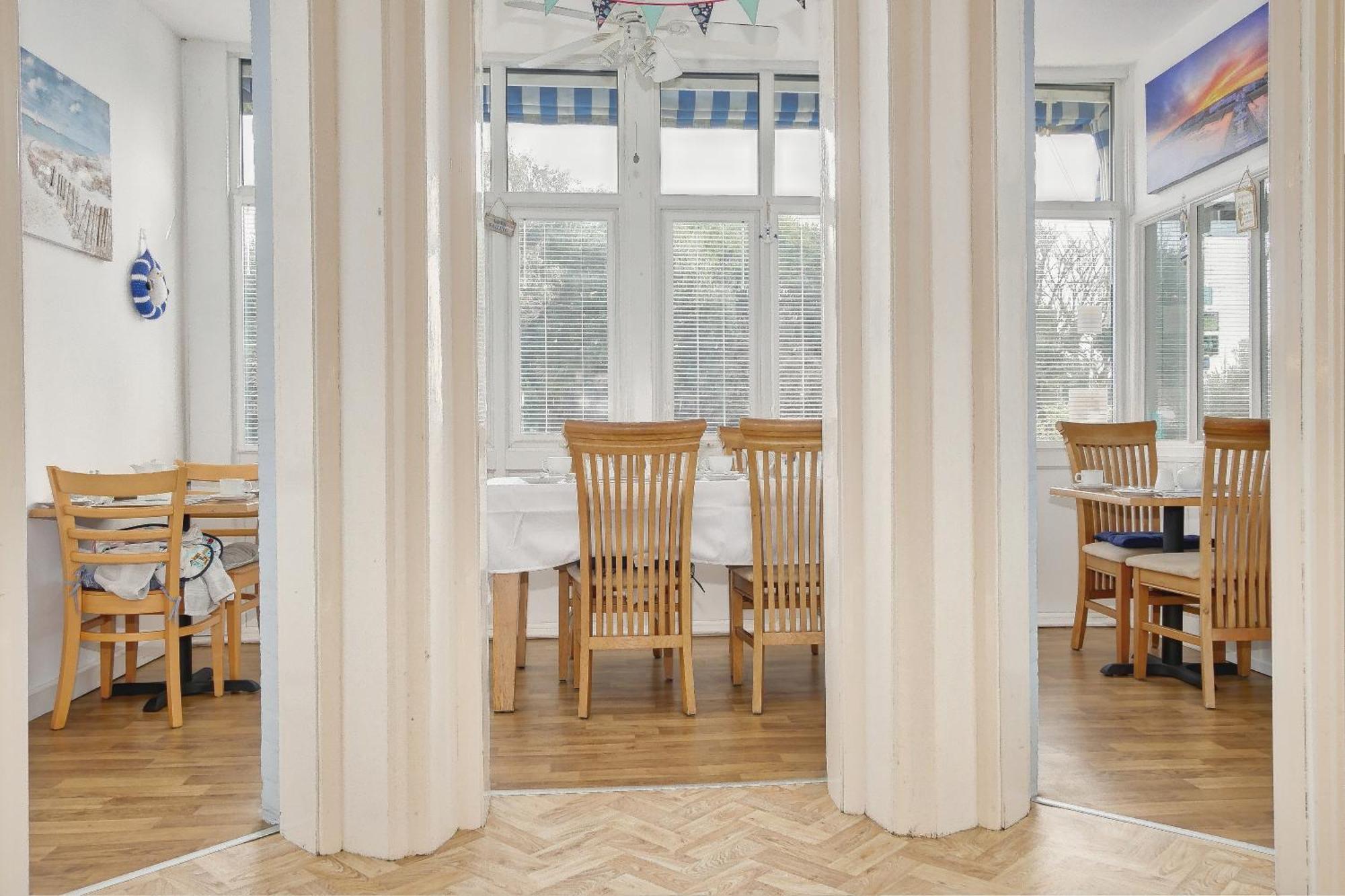 איסטבורן Bay Lodge Guest House מראה חיצוני תמונה