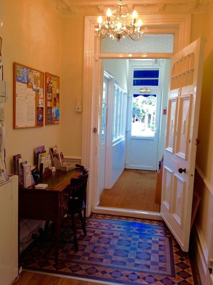 איסטבורן Bay Lodge Guest House מראה חיצוני תמונה
