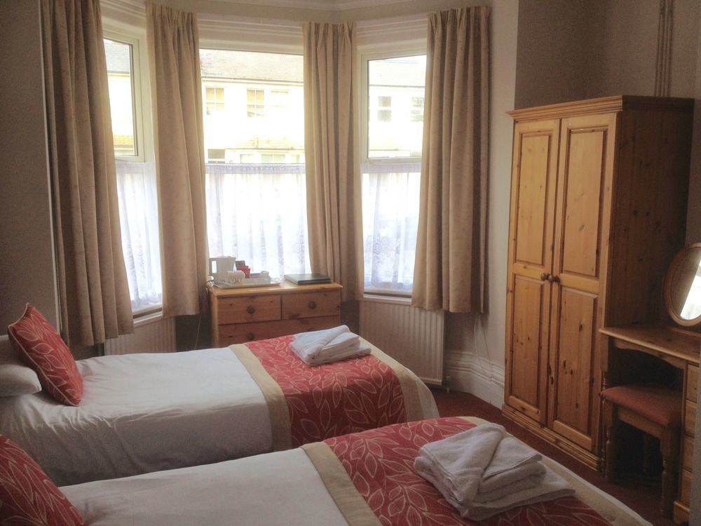איסטבורן Bay Lodge Guest House מראה חיצוני תמונה