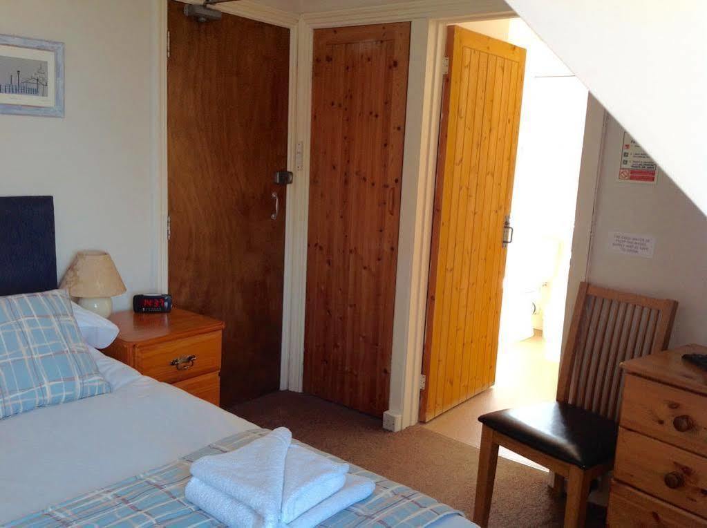 איסטבורן Bay Lodge Guest House מראה חיצוני תמונה